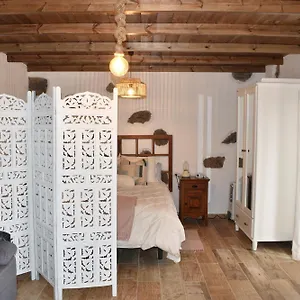 Delia & Juan Chalet Erese